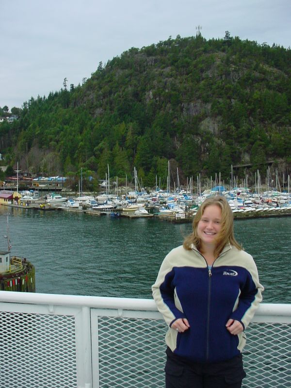 01_GillianOnTheFerry.JPG (600x800) 96.97KB Gillian on the ferry