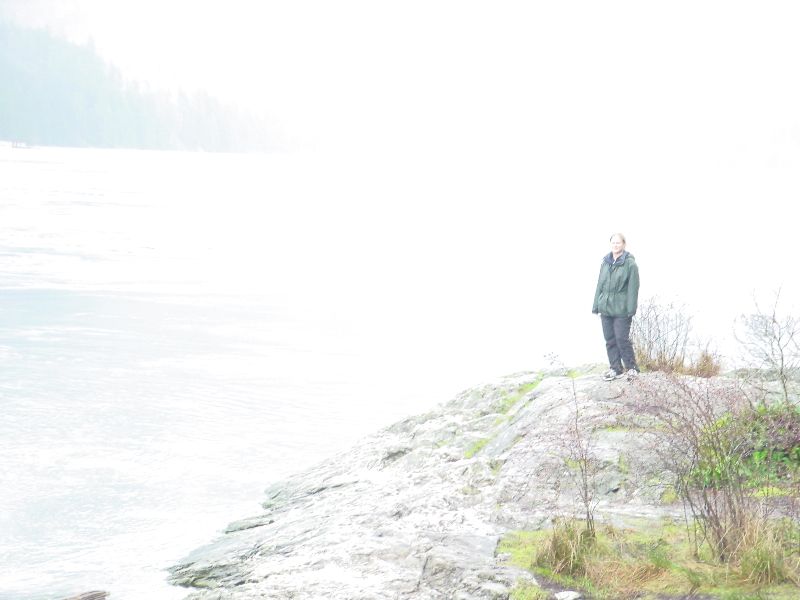 42_GillianAtSkookumchuckNarrows.JPG (800x600) 47.92KB Gillian at Skookumchuck Narrows