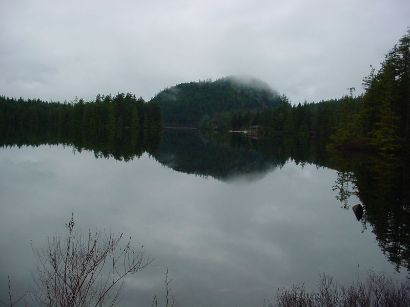47_MirrorMirrorOnThe.JPG (800x600) 48.63KB Mirror Mirror on the Lake...