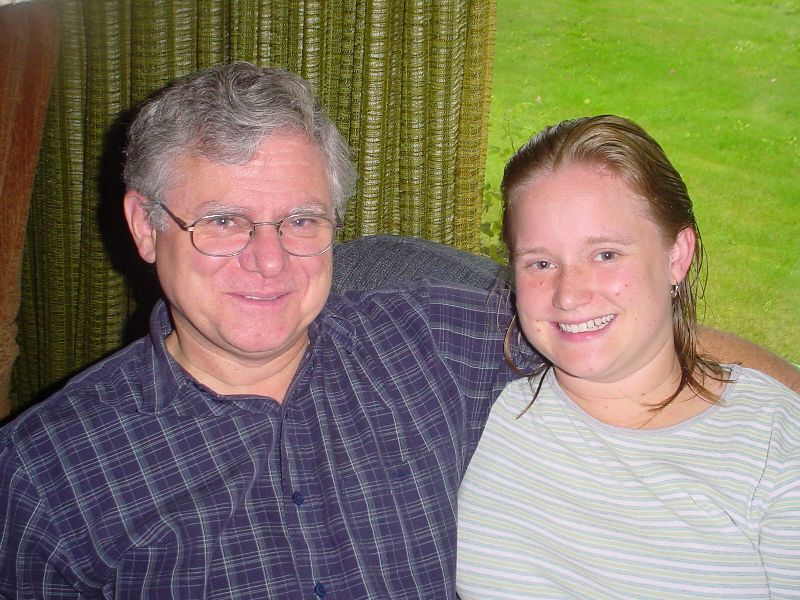 DSC00099.JPG (800x600) 113.52KB Gillian and her Dad in Quesnel