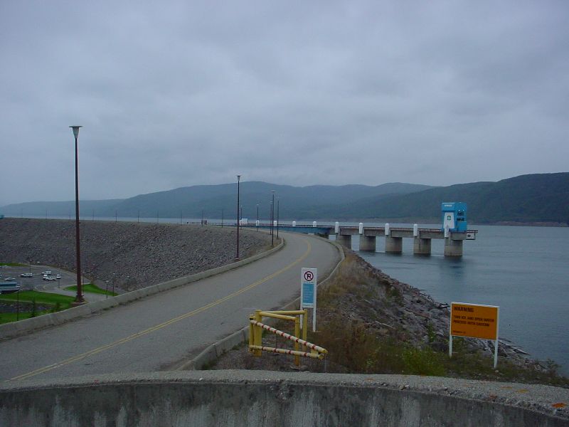 DSC00164.JPG (800x600) 52.62KB at the WAC Bennett Dam