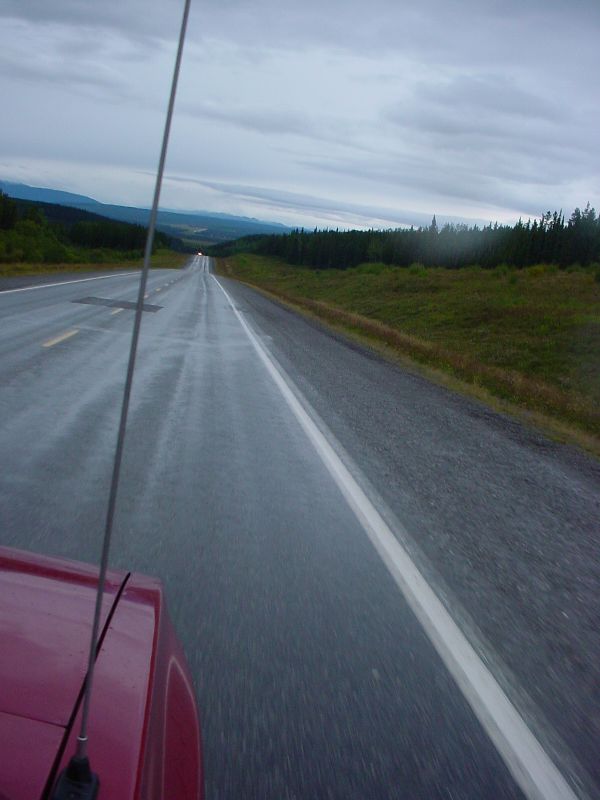 DSC00167.JPG (600x800) 50.01KB along the Alaska highway to Fort Nelson