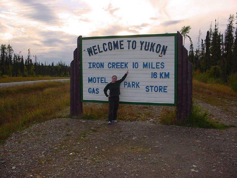 DSC00179.JPG (800x600) 88.76KB we made it to the Yukon!