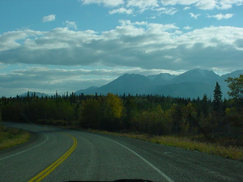 DSC00246.JPG (800x600) 55.59KB going to Carcross