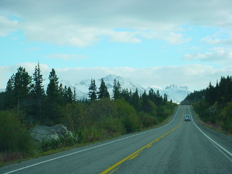 DSC00272.JPG (800x600) 57.35KB between Carcross and Skagway