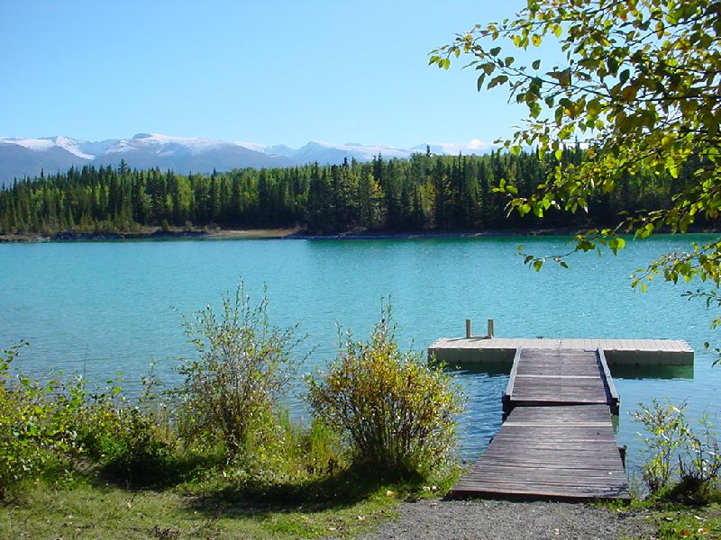 DSC00320.JPG (800x600) 126.93KB Boya Lake Provincial Park