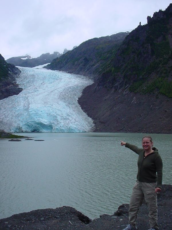 DSC00348.JPG (600x800) 71.62KB Bear Glacier on route to Stewart