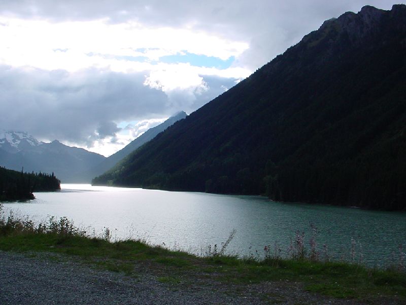 DSC00382.JPG (800x600) 56.85KB along Duffey Lake Rd