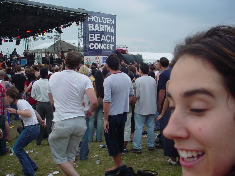 21-MelbourneSaintKildaFestivalWithCristina.JPG (800x600) 85.74KB Melbourne Saint Kilda Festival With Cristina