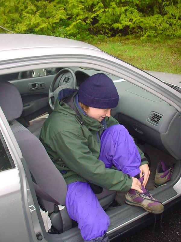 02_GillianInCar.JPG (600x800) 87.73KB Gillian In Car