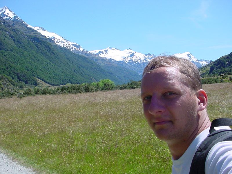 72-JasonHikingTowardsKeaBasin.JPG (800x600) 90.57KB 72 - Jason Hiking Towards Kea Basin