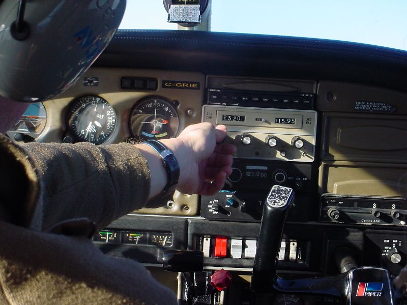 21-WhatDoesThisButton.JPG (800x600) 76.70KB What does this button do?