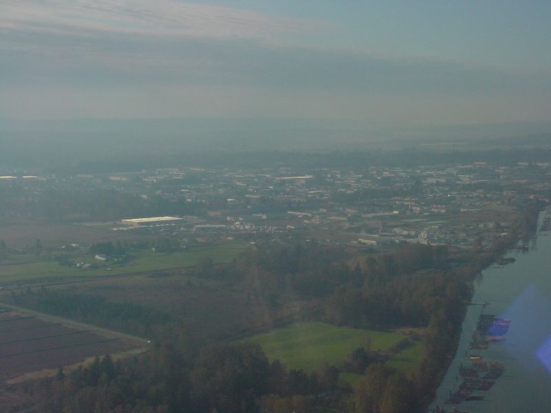 23-PittMeadowsFromThe.JPG (800x600) 38.30KB Pitt Meadows from the air