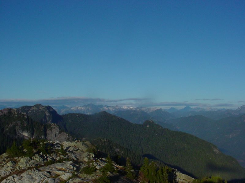 34-TheCoastalMountainsTaken.JPG (800x600) 46.48KB The coastal mountains, taken from the top of Mt. Semour