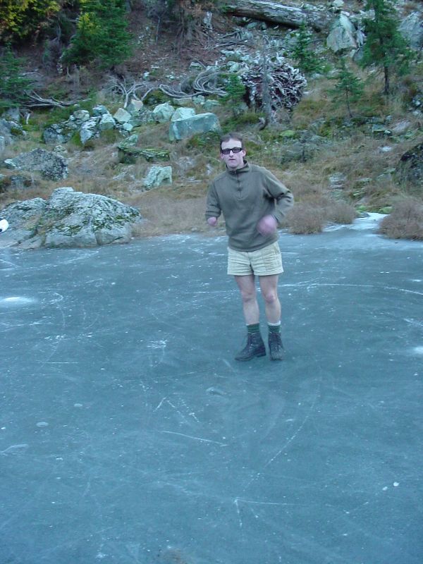 38-MoikSkatingWithBoots.JPG (600x800) 91.21KB Moik skating with boots on