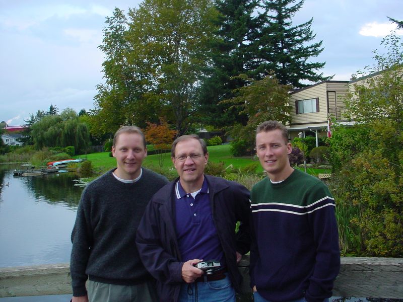 13_JasonVernAndScott.JPG (800x600) 103.26KB Jason, Vern and Scott on a walk - just before the rain started to fall!