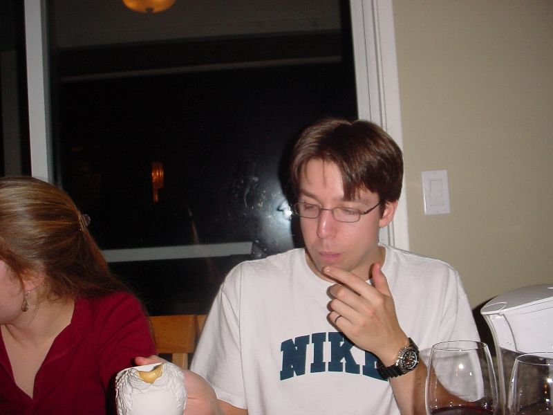 21_SpridieDoingTheCheese.JPG (800x600) 49.55KB Spridie doing the cheese sauce