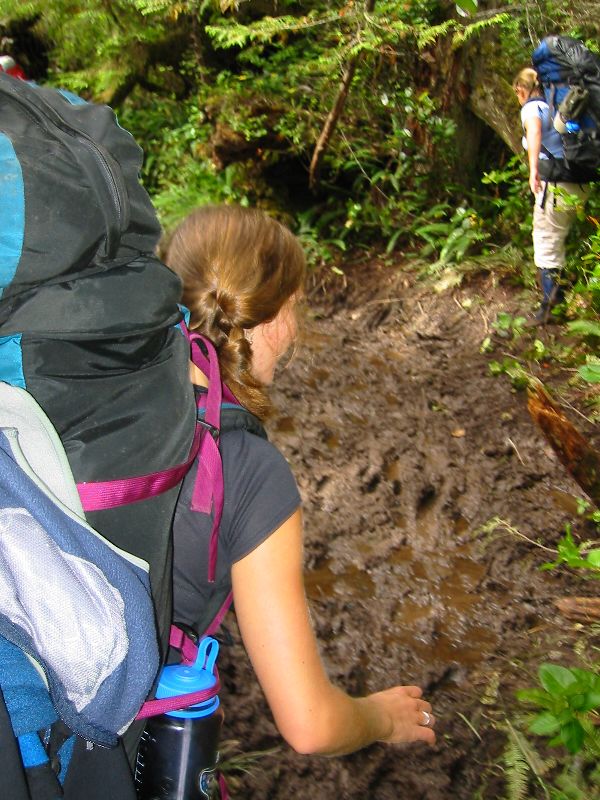 031_TovaAndGillianNavigating.JPG (600x800) 114.00KB Tova and Gillian navigating a muddy area