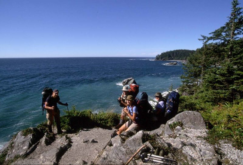 068_TheGroupTakingIn.jpg (800x542) 92.94KB The group taking in the glory of the coast